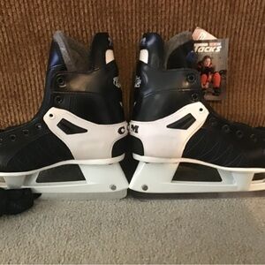 CCM sz6 Hockey Skates